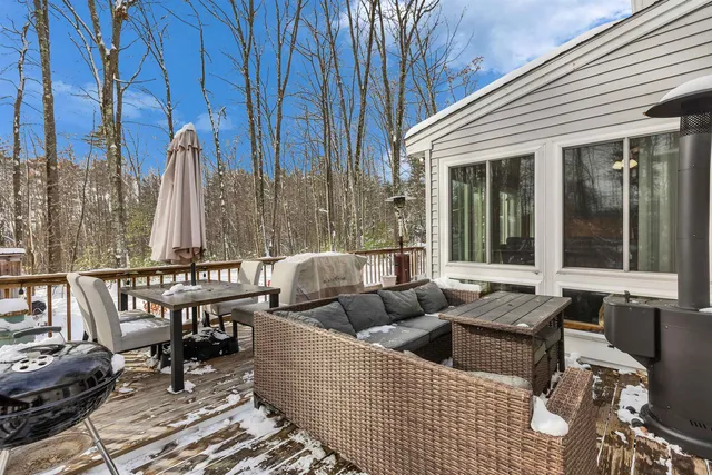 $485,000 | 412 Deerpath Lane, Pembroke, NH 03275