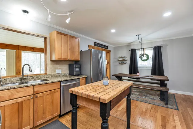 $485,000 | 412 Deerpath Lane, Pembroke, NH 03275