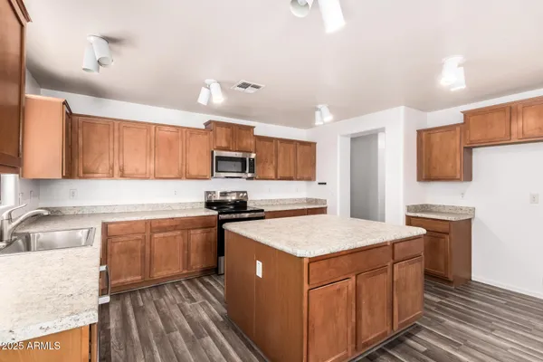 $399,900 | 1272 West Pinkley Avenue, Coolidge, AZ 85128