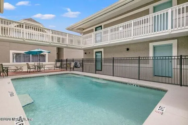 $2,000 | 222 14th Avenue North, Unit 111, Jacksonville Beach, FL 32250