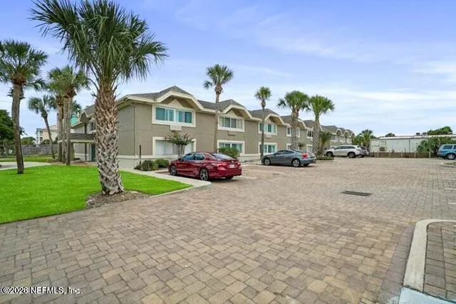 a view of a dinning room with a patio