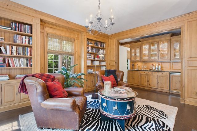 $1,935,763 | 265 Hawthorn Avenue, Glencoe, IL 60022