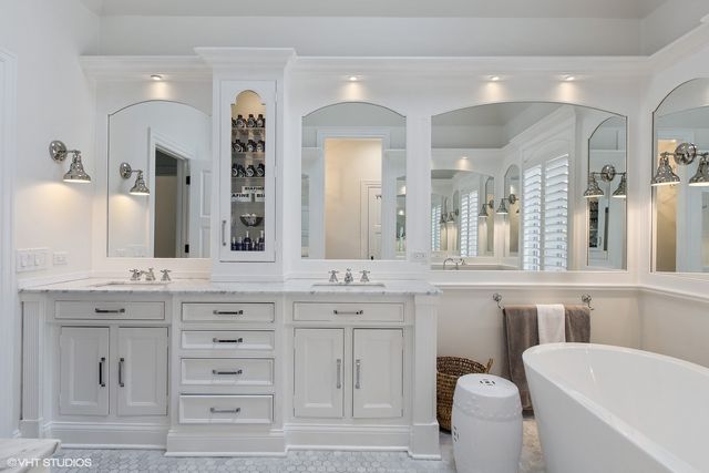 $1,935,763 | 265 Hawthorn Avenue, Glencoe, IL 60022