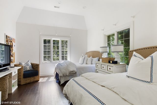 $1,935,763 | 265 Hawthorn Avenue, Glencoe, IL 60022