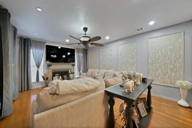 $330,000 | 2510 West Jefferson Boulevard, Dallas, TX 75211