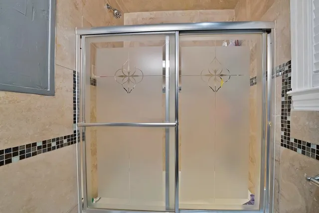 $330,000 | 2510 West Jefferson Boulevard, Dallas, TX 75211