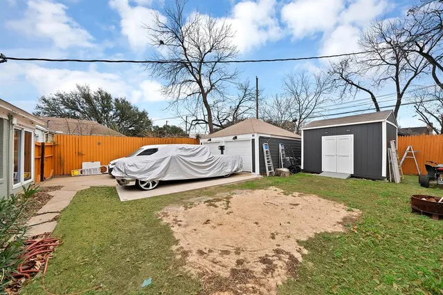 $330,000 | 2510 West Jefferson Boulevard, Dallas, TX 75211