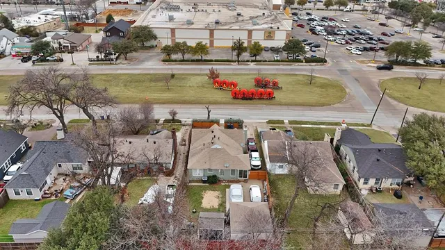 $330,000 | 2510 West Jefferson Boulevard, Dallas, TX 75211