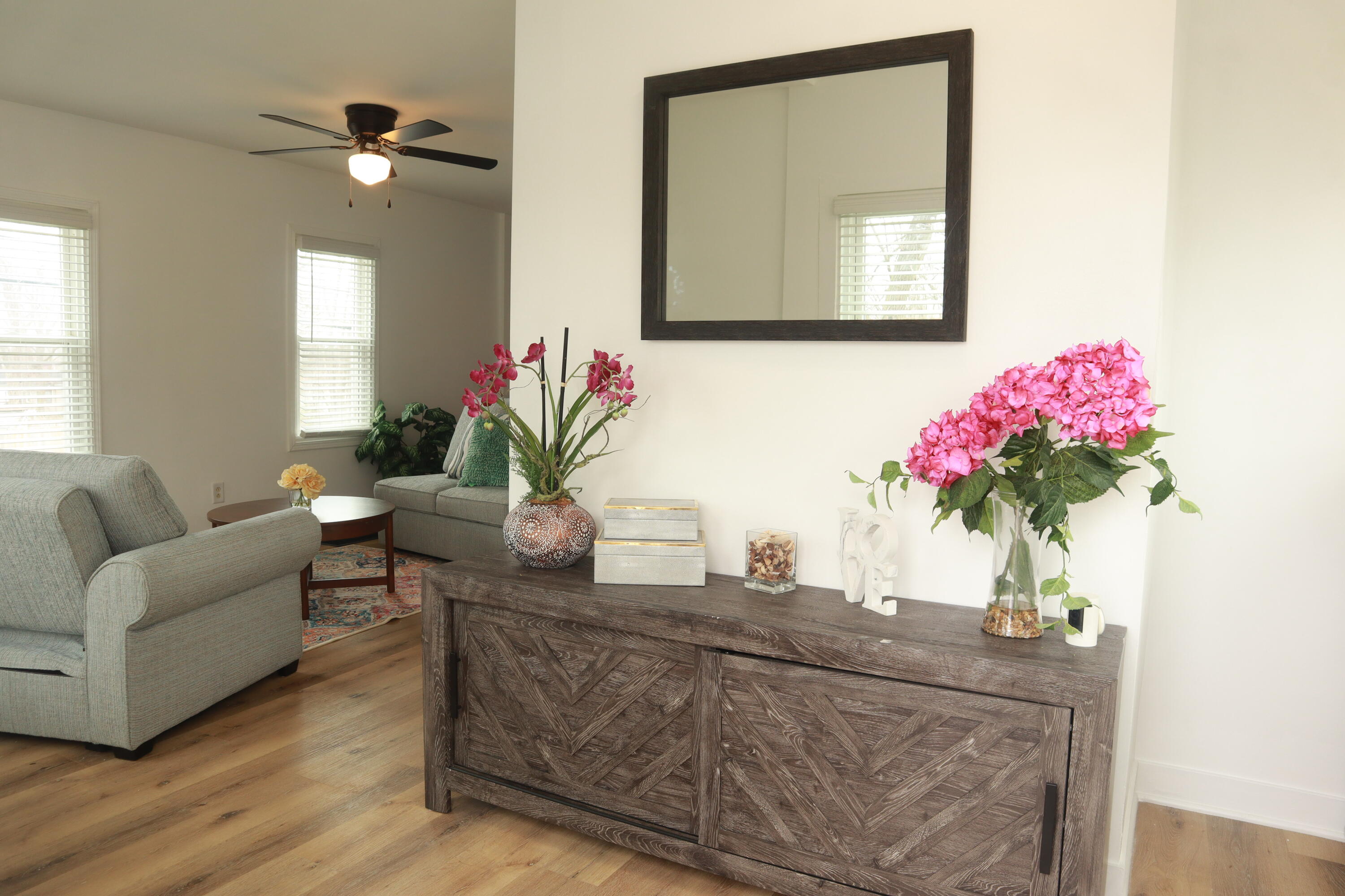 4001 Virginia Street Gary, IN 46409 - Photo 2 of 15 a living room with furniture and flowers