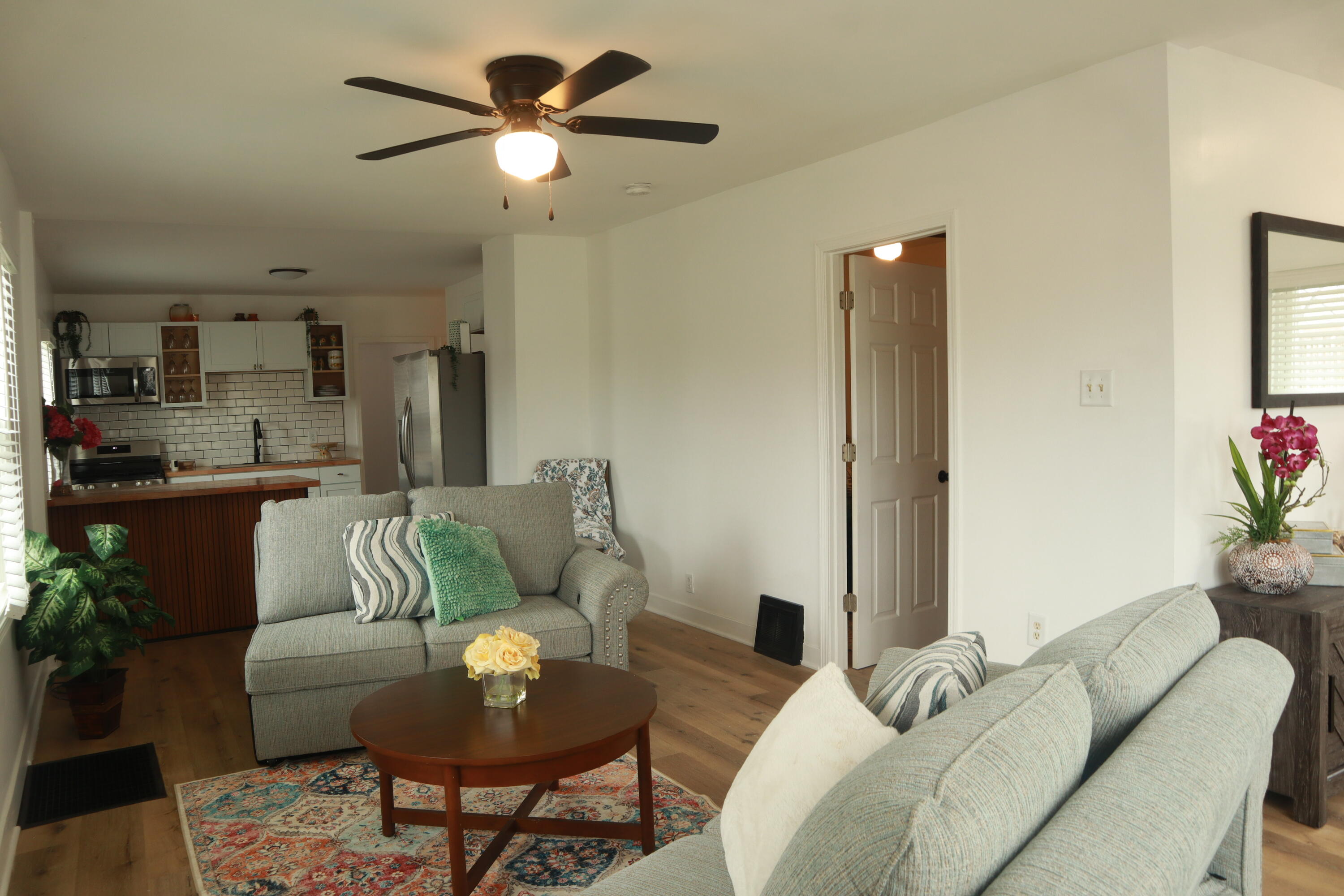 4001 Virginia Street Gary, IN 46409 - Photo 4 of 15 a living room with furniture and a potted plant