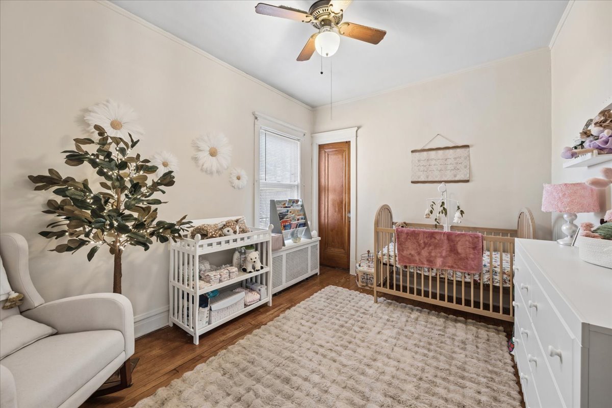 367 Bartram Road Riverside, IL 60546 - Photo 8 of 19 Gallery Image 8
