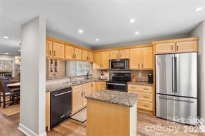 13820 Queens Harbor Road Charlotte, NC 28278 - Photo 6 of 20