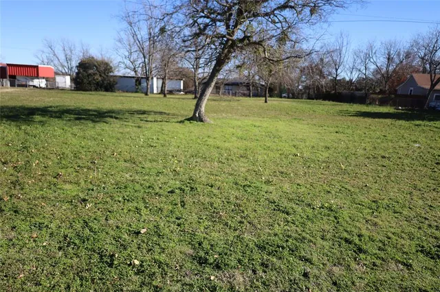 $45,900 | 404 North 5th Street, Godley, TX 76044