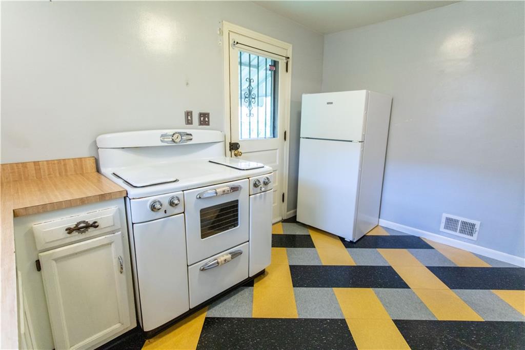 833 Bryn Mawr Road Pittsburgh, PA 15219 - Photo 9 of 11 Gallery Image 9