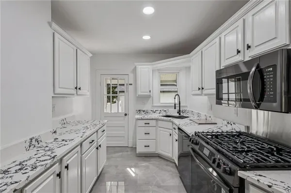 $449,900 | 510 Virginia Avenue, Oakmont, PA 15139