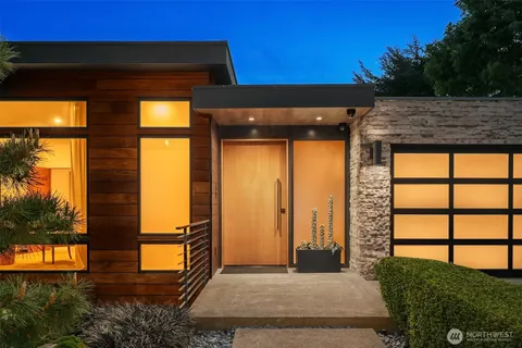 $5,600,000 | 2825 Magnolia Boulevard West, Seattle, WA 98199