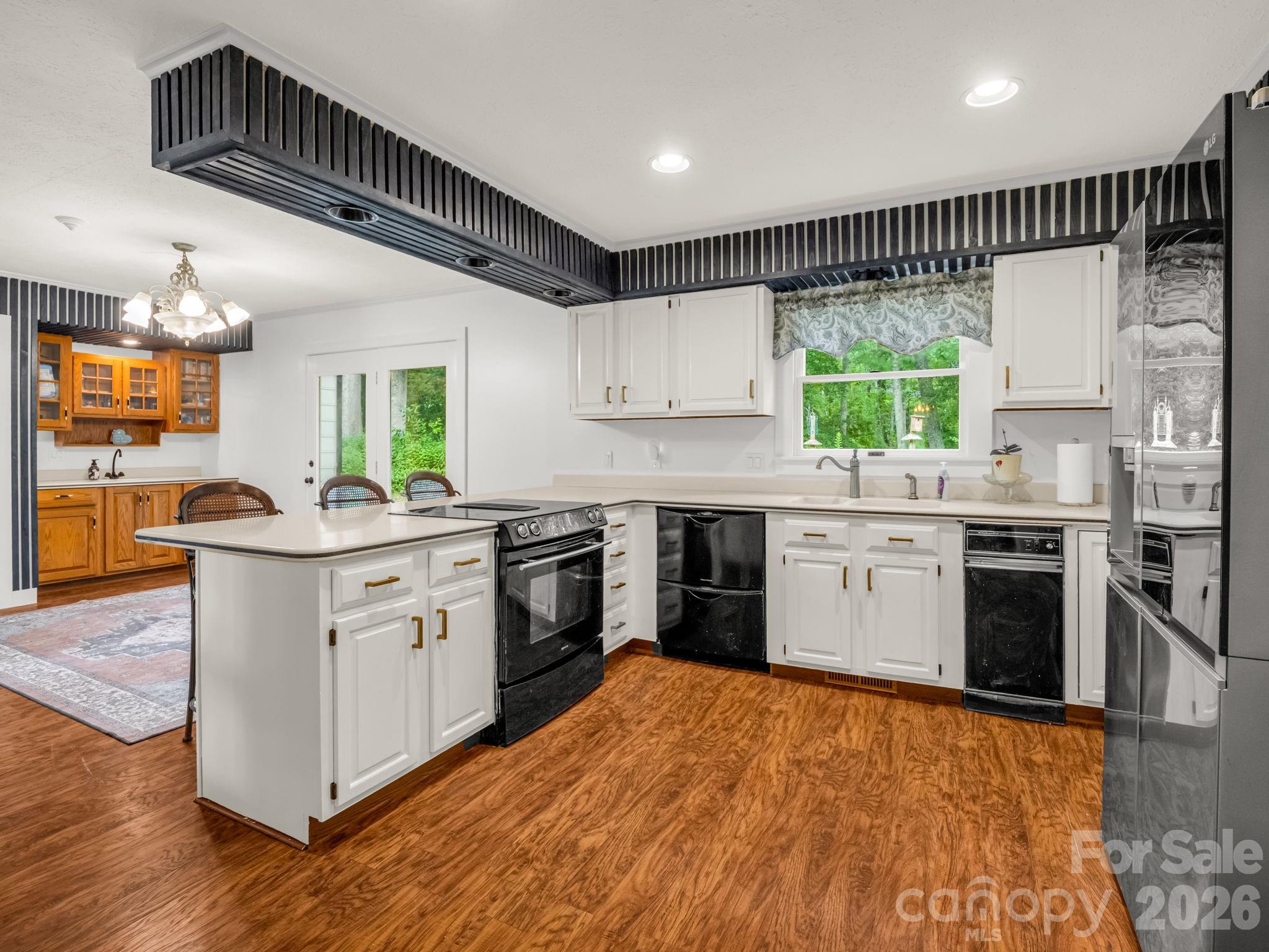213 Raintree Drive Hendersonville, NC 28791 - Photo 14 of 41