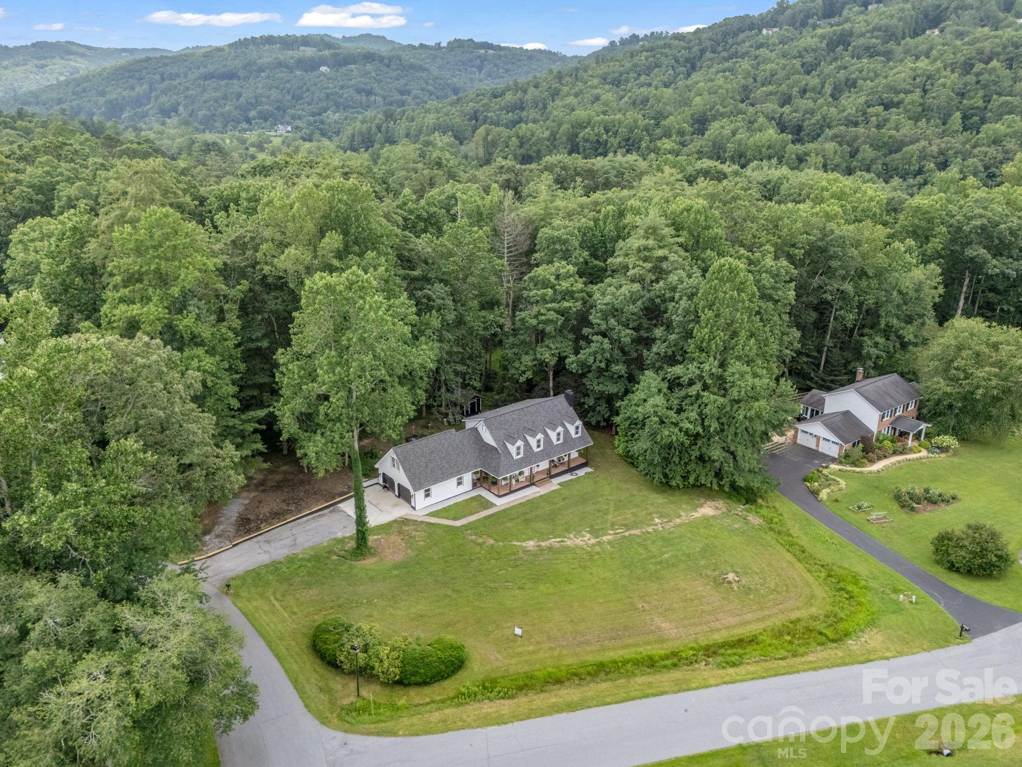 213 Raintree Drive Hendersonville, NC 28791 - Photo 4 of 41
