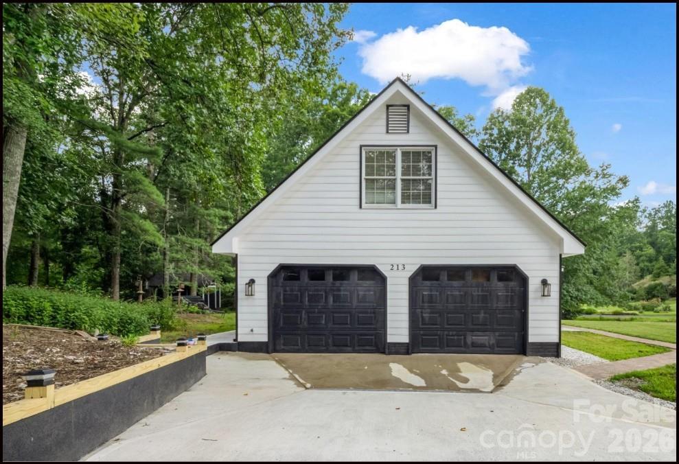 213 Raintree Drive Hendersonville, NC 28791 - Photo 5 of 41