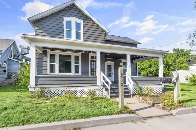 $165,000 | 1212 17th Avenue, Menominee, MI 49858