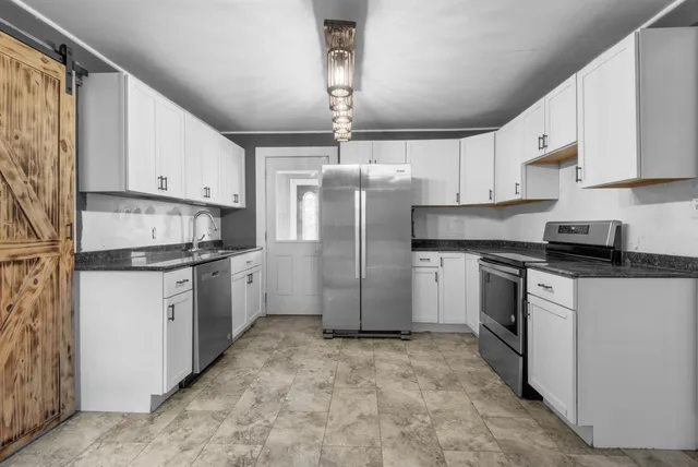 $165,000 | 1212 17th Avenue, Menominee, MI 49858