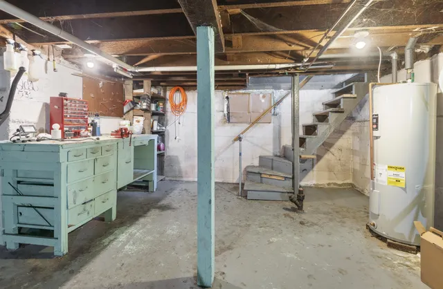 $165,000 | 1212 17th Avenue, Menominee, MI 49858