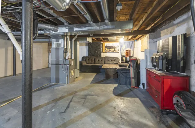 $165,000 | 1212 17th Avenue, Menominee, MI 49858