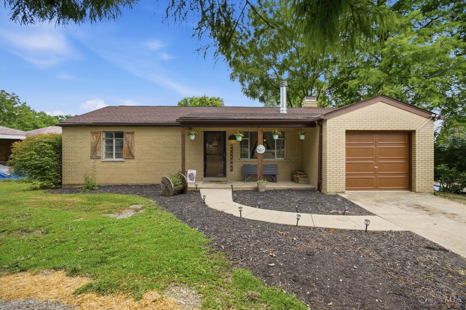 6027 Springdale Road Cincinnati, OH 45247 - Photo 1 of 25