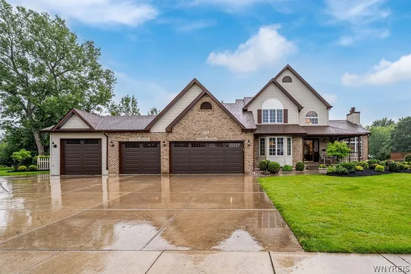 $679,900 | 52 Tomahawk Trail, Lancaster, NY 14086