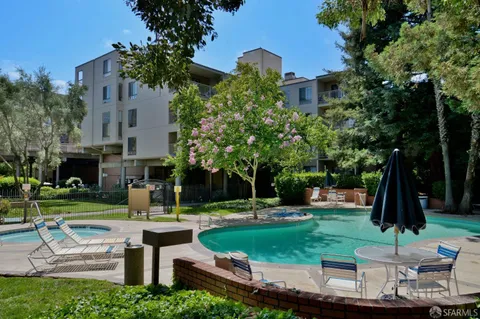 $395,000 | 300 North Civic Drive, Unit 406, Walnut Creek, CA 94596