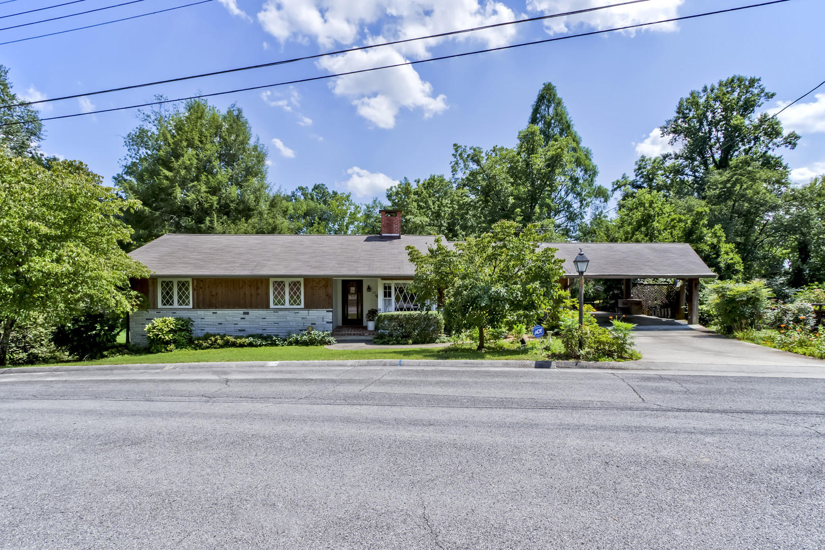 112 West Pawley Road Oak Ridge, TN 37830 - Photo 1 of 40 01_WPawleyRoad_112_Front