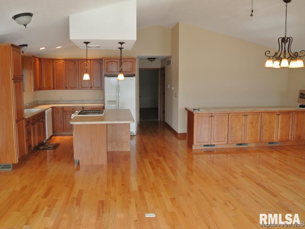 12 Apple Loop Petersburg, IL 62675 - Photo 21 of 32 Gallery Image 21