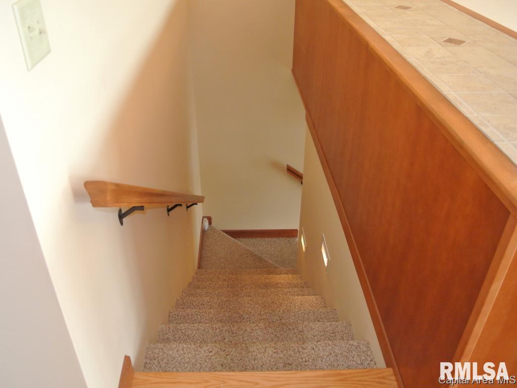 12 Apple Loop Petersburg, IL 62675 - Photo 23 of 32 Gallery Image 23