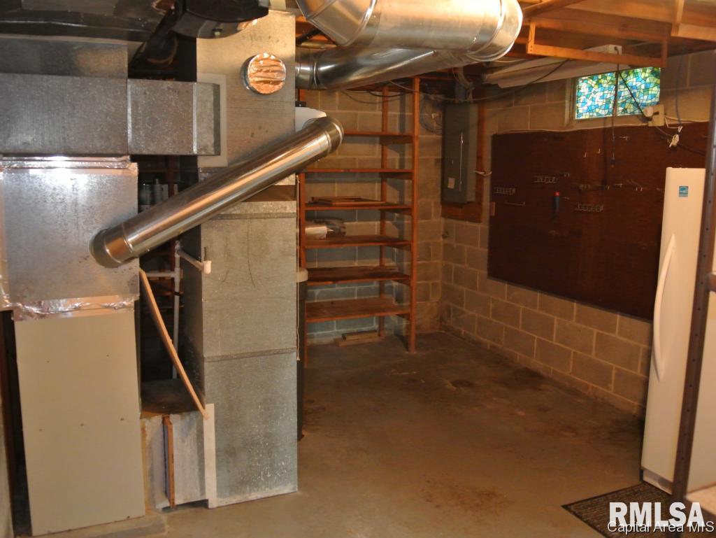 12 Apple Loop Petersburg, IL 62675 - Photo 28 of 32 Gallery Image 28