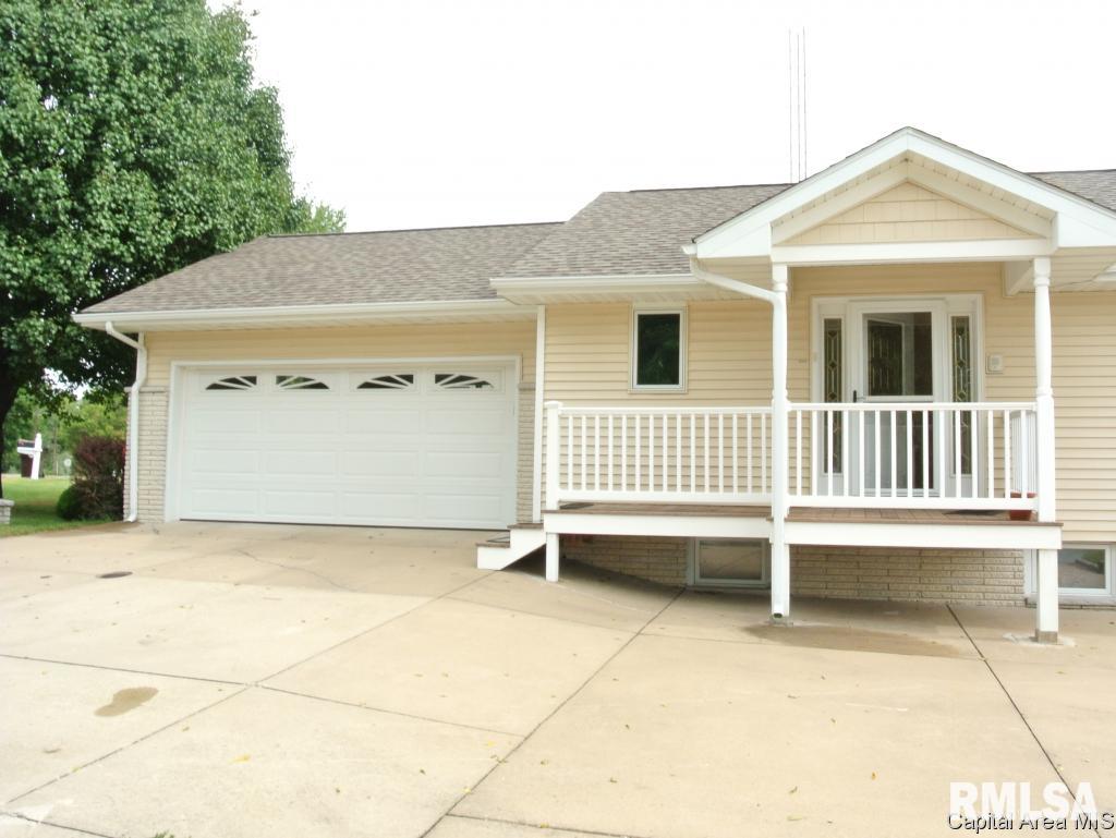 12 Apple Loop Petersburg, IL 62675 - Photo 3 of 32 Gallery Image 3