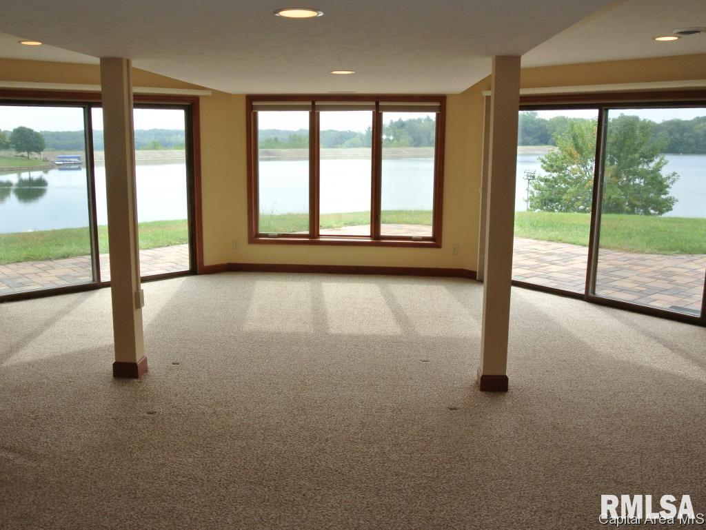 12 Apple Loop Petersburg, IL 62675 - Photo 31 of 32 Gallery Image 31