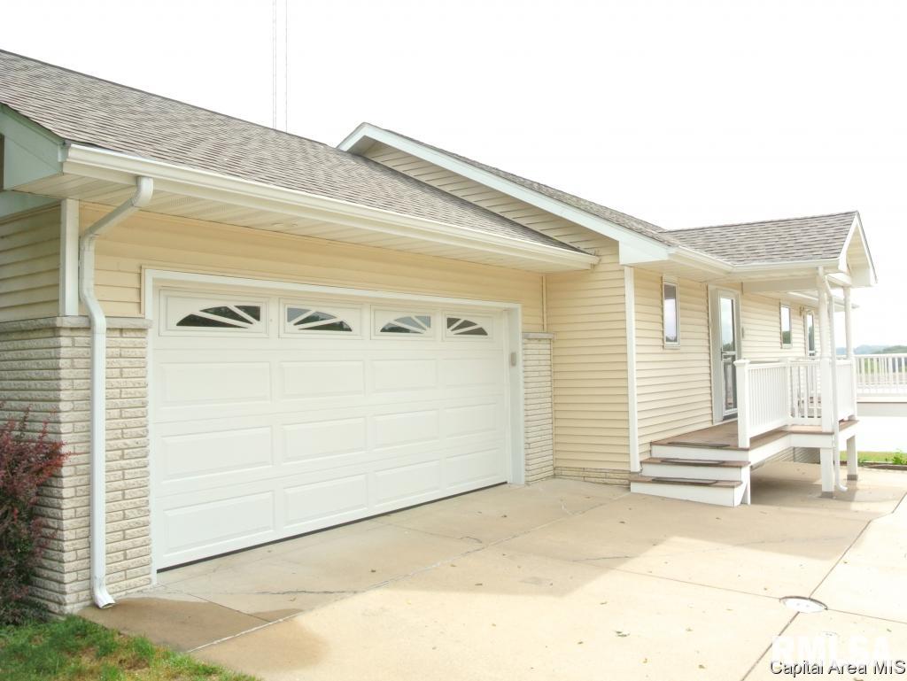 12 Apple Loop Petersburg, IL 62675 - Photo 4 of 32 Gallery Image 4