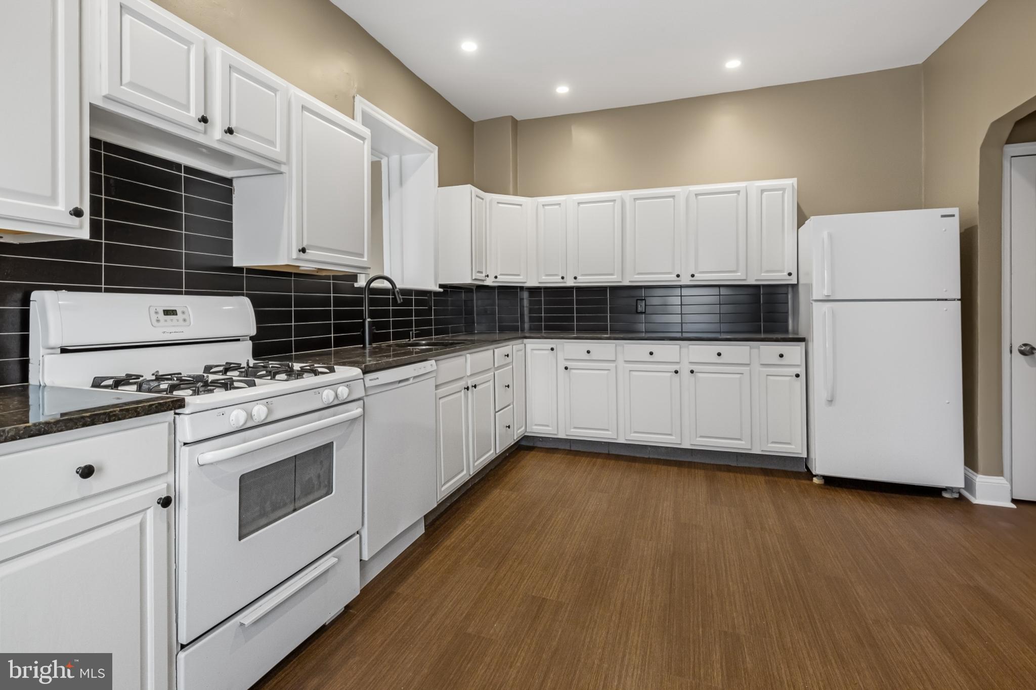 113 Sumac Street, Unit 1 Philadelphia, PA 19128 - Photo 1 of 30