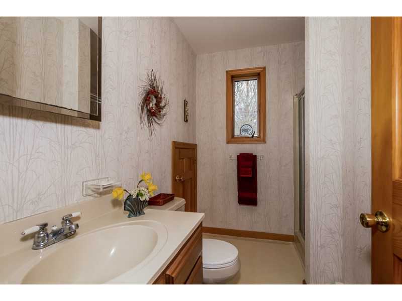 84 Donizetti Road Westerly, RI 02891 - Photo 8 of 21 Bathroom.