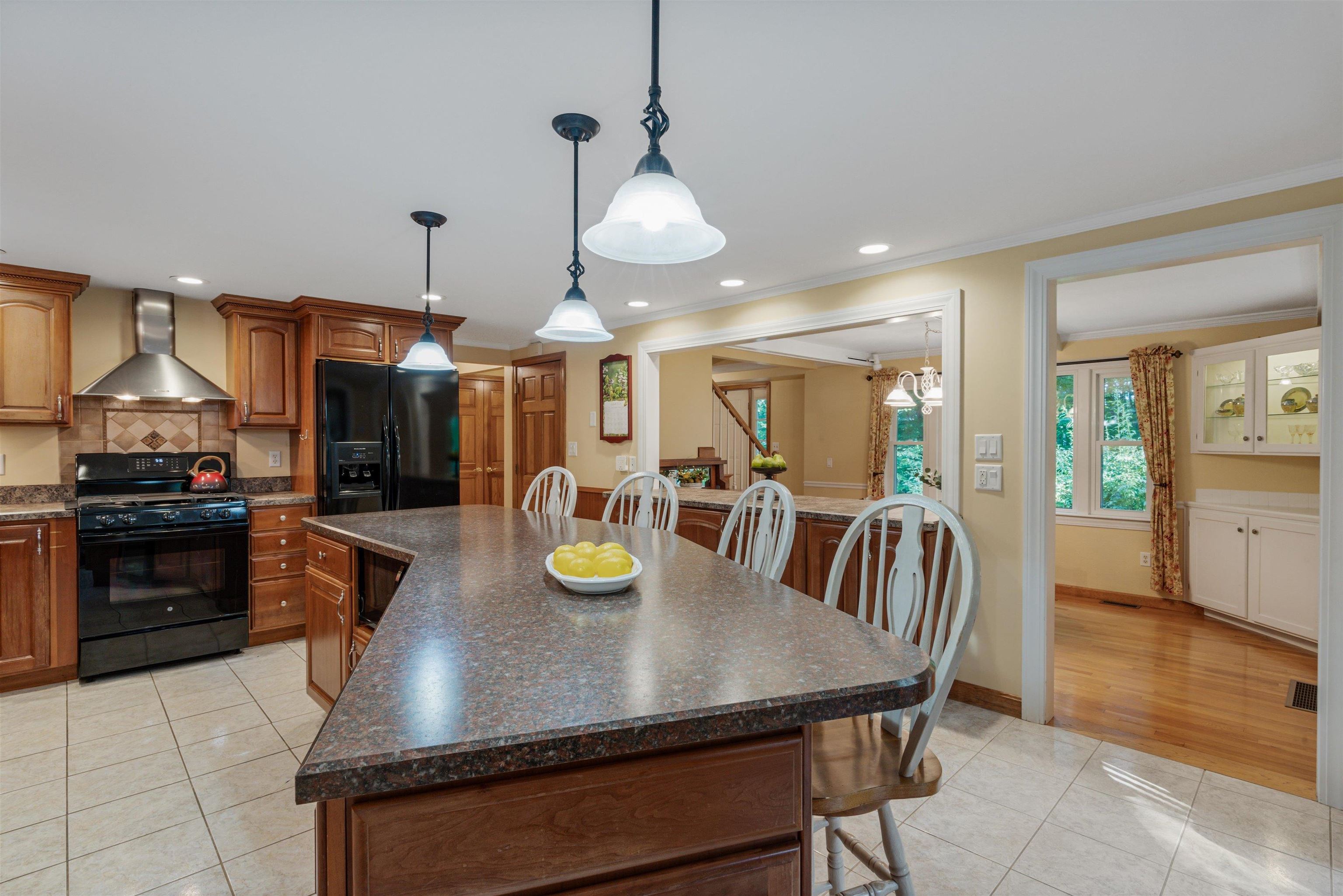 4 Peaslee Road Merrimack, NH 03054 - Photo 3 of 60