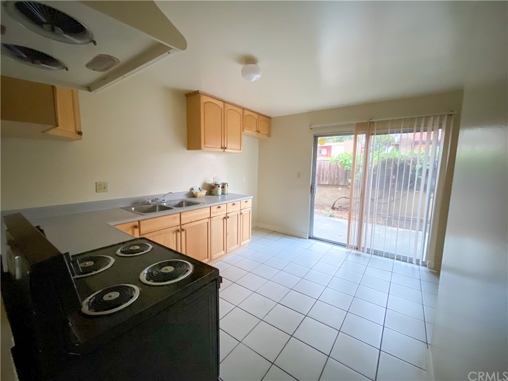 18544 Rio Seco Drive, Unit D Rowland Heights, CA 91748 - Photo 5 of 12