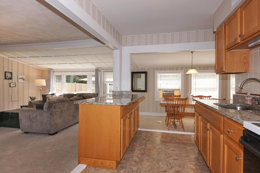 12 Shepherd Road Westborough, MA 01581 - Photo 8 of 28 Gallery Image 8