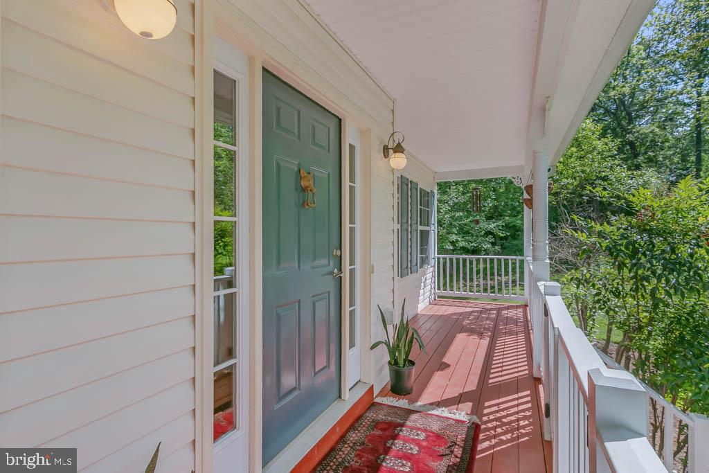 9371 Springs Road Warrenton, VA 20186 - Photo 12 of 45 Gallery Image 12