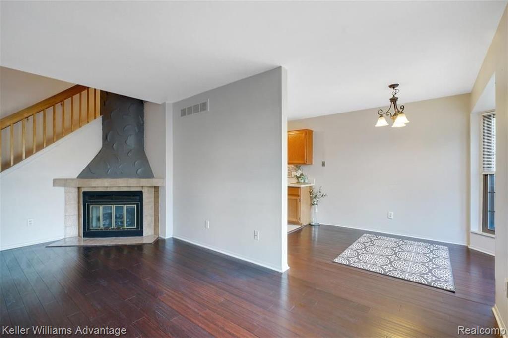 22313 Peach Tree Novi, MI 48375 - Photo 9 of 29