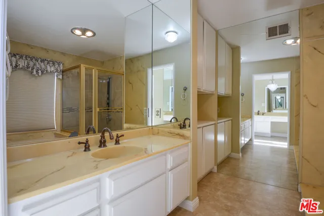 $13,000 | 3119 Hutton Drive, Beverly Hills, CA 90210