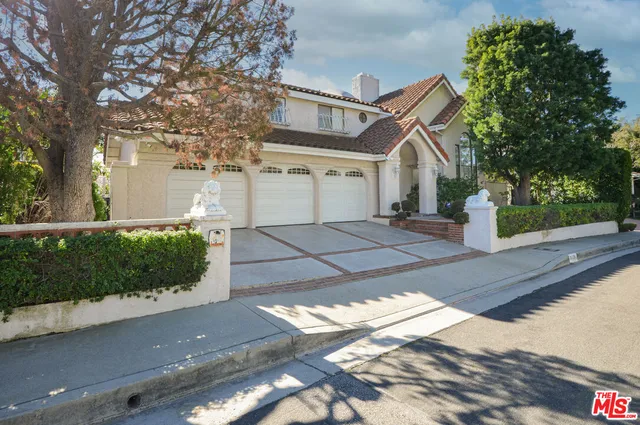 $13,000 | 3119 Hutton Drive, Beverly Hills, CA 90210