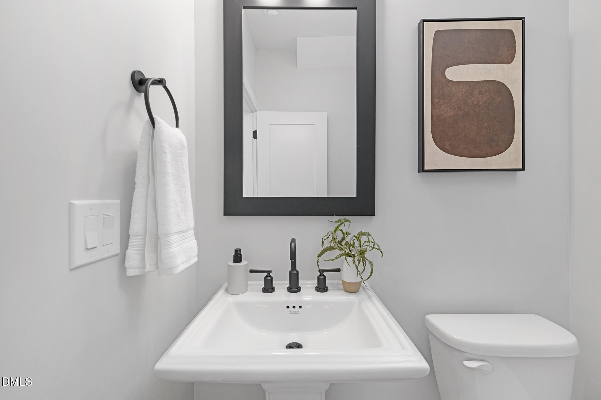713 Trailboard Road Fuquay-Varina, NC 27526 - Photo 19 of 20 Powder Room