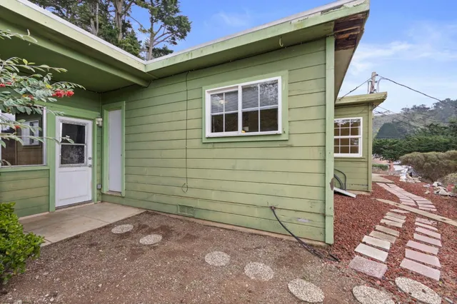 $988,000 | 621 Carmel Avenue, Pacifica, CA 94044