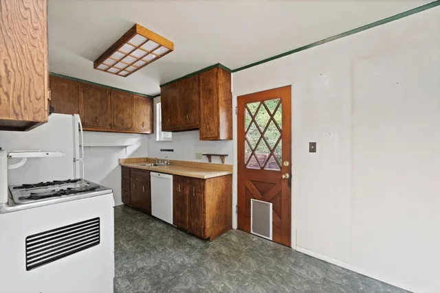 $988,000 | 621 Carmel Avenue, Pacifica, CA 94044