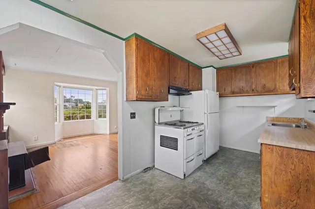 $988,000 | 621 Carmel Avenue, Pacifica, CA 94044